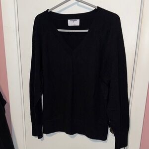 Old Navy Women's V-Neck Black Sweater